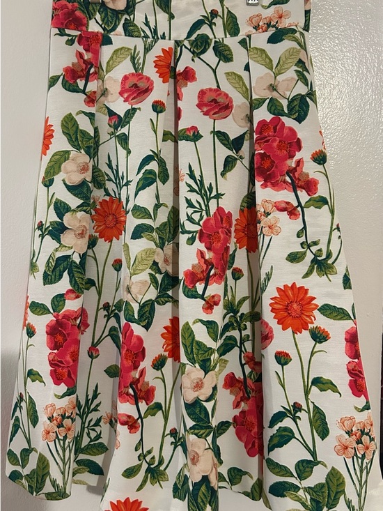 Eliza J Dresses & Skirts - Luxurious Floral Pleated White Skirt with Pink, Orange & Green Botanical Print